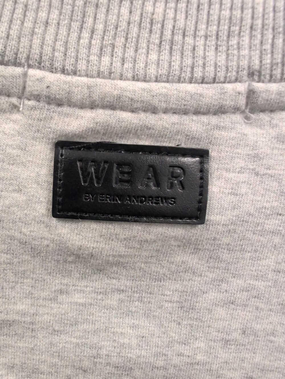 Women's Washington Redskins Gray Crewneck Sweatshirt Size Small NWT - Picture 5 of 6